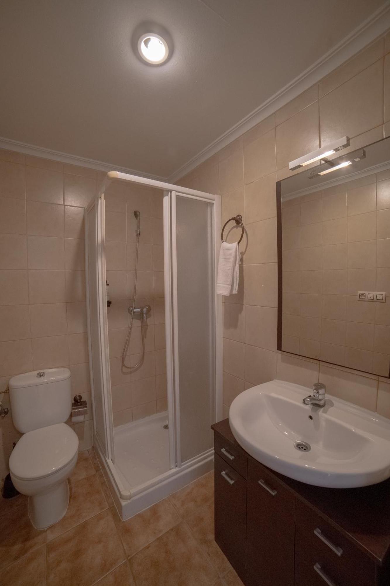 Apartamentos Berrocal 알칼라 델 후카르 외부 사진