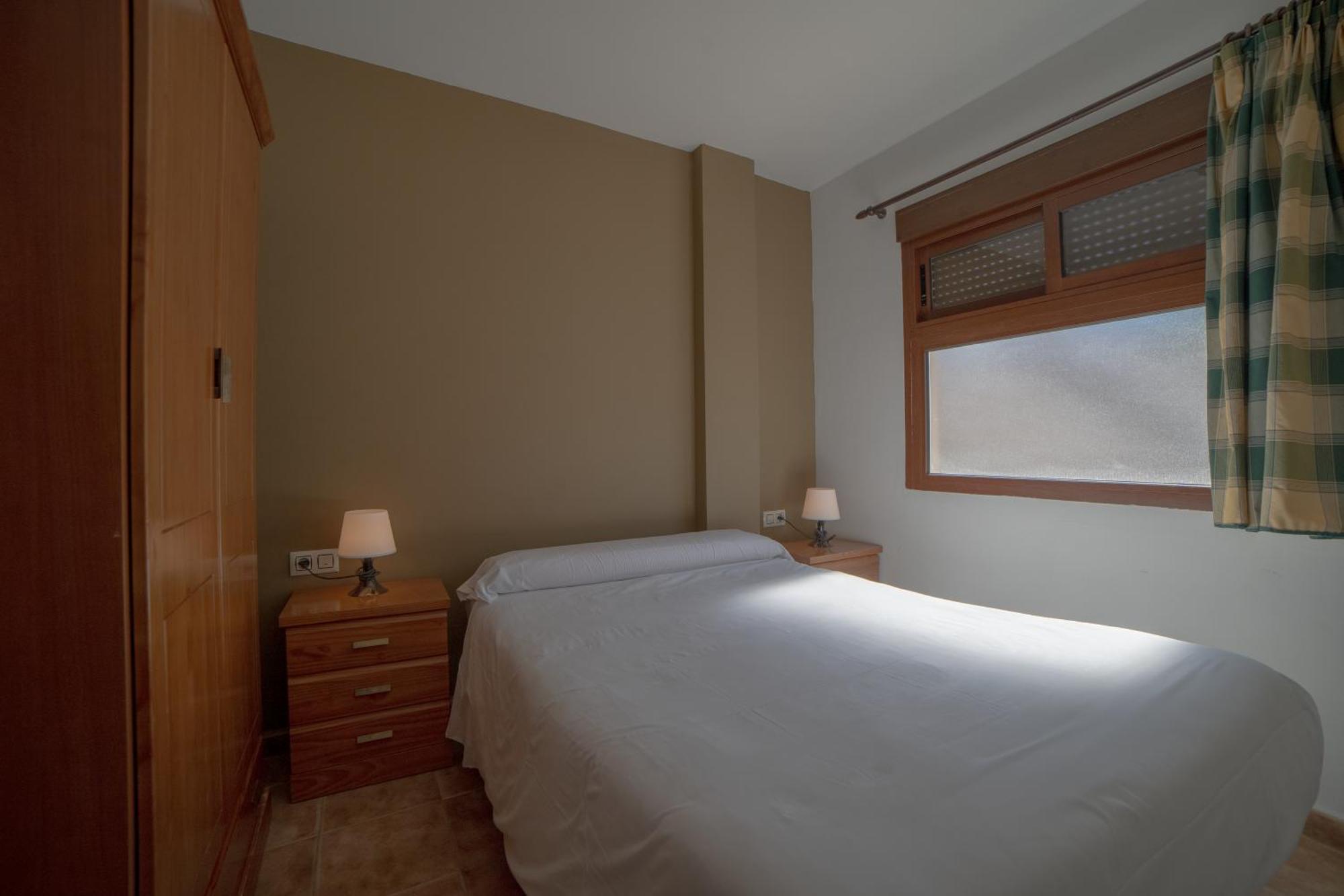 Apartamentos Berrocal 알칼라 델 후카르 외부 사진